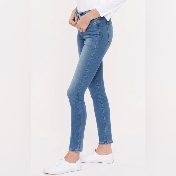 NWT NYDJ Ami Stretch Skinny Jeans Size 16 - Picture 1 of 10